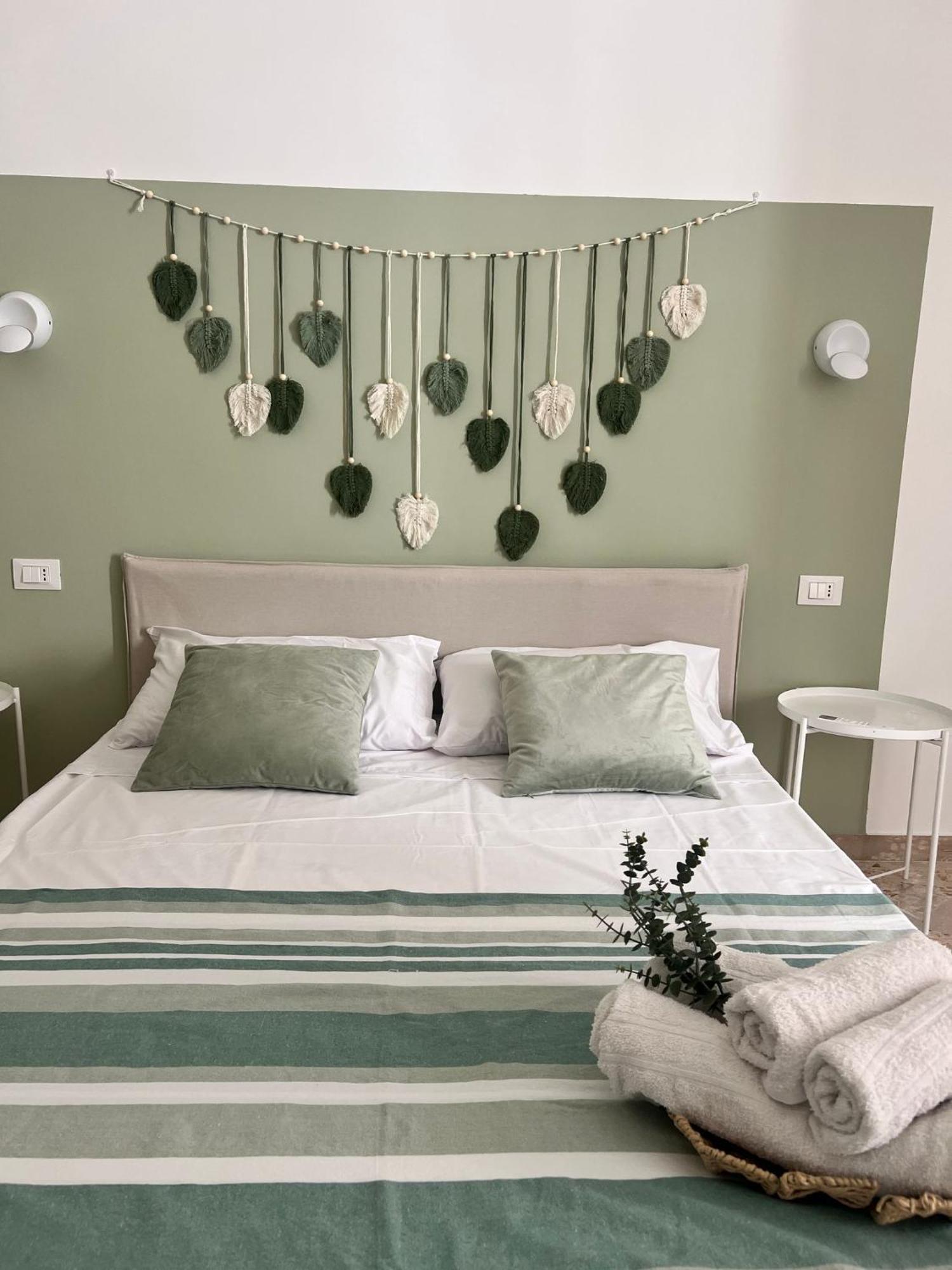 Lucky Corner - Elegant Stay Taranto Exterior photo